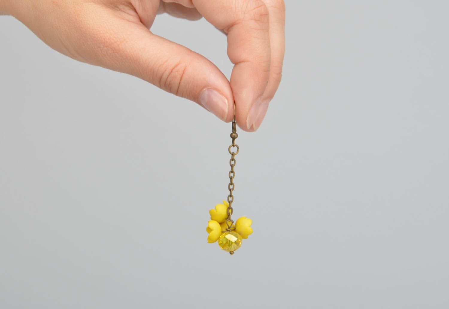 Boucles d'oreilles fleurs jaunes Bijou fait main en pâte polymère Cadeau femme photo 5