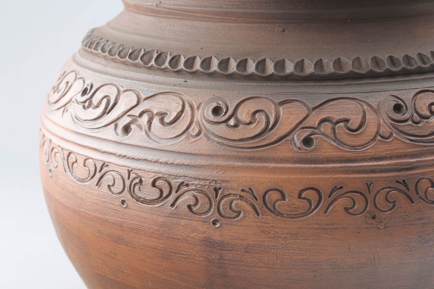 Clay pot with lid photo 2