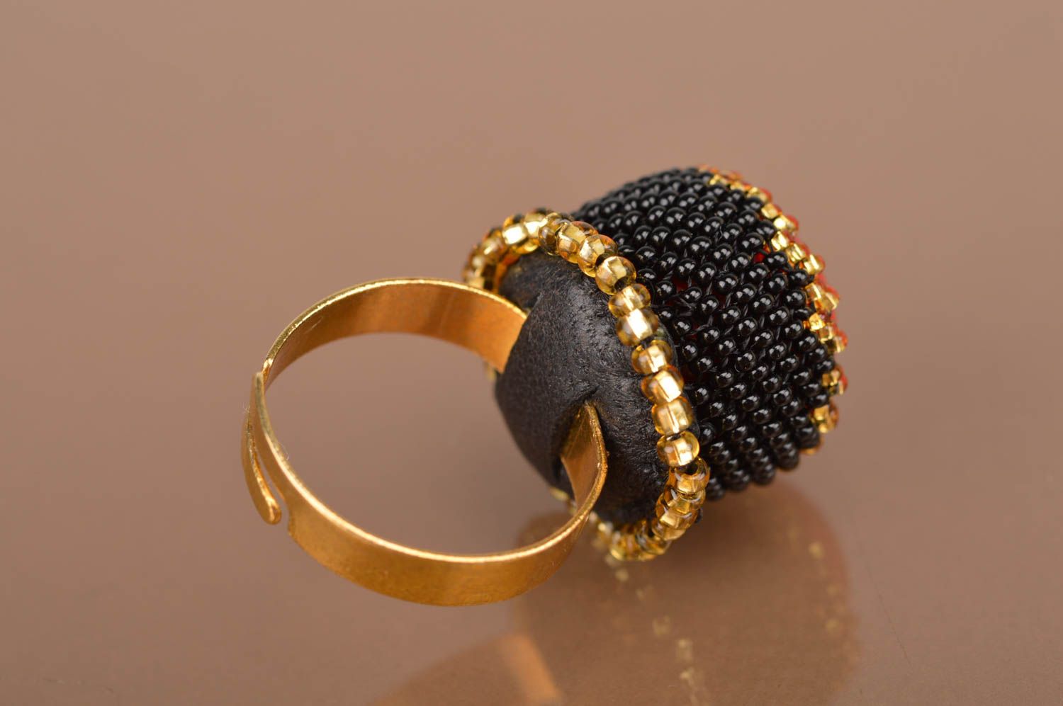 Handmade Ring mit rotem Stein Rocailles Schmuck Accessoire für Frauen schön foto 5