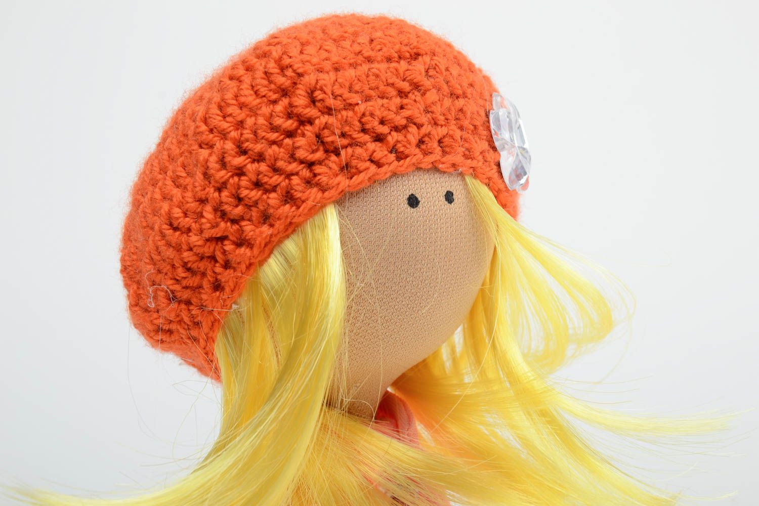 Exklusive Interieur Puppe handmade aus Textil Mädchen in Baskenmütze für kleine Prinzessin foto 3