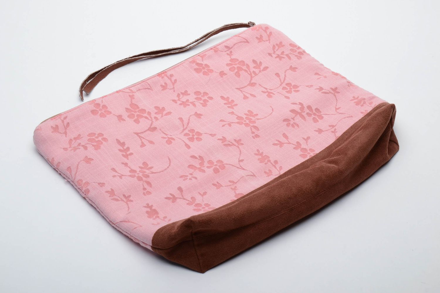 Pink fabric clutch bag photo 2