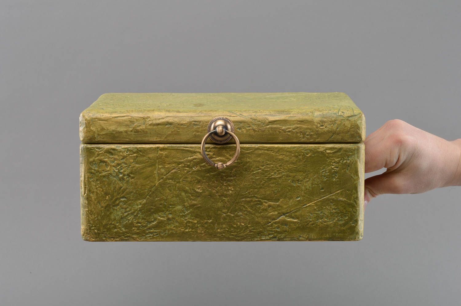 Caja de madera hecha a mano en técnica de decoupage verde para joyas y fotos foto 4