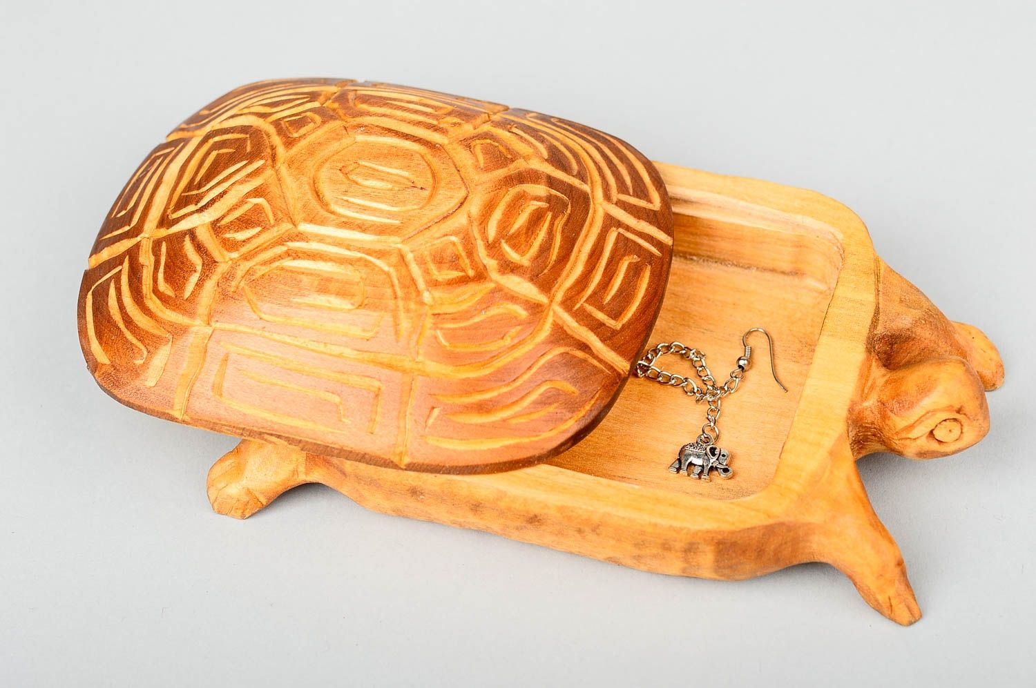 Деревянная шкатулка черепаха