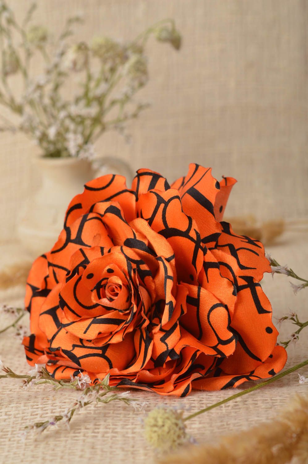Broche faite main grande fleur Accessoire femme orange-noir Cadeau pour femme photo 1