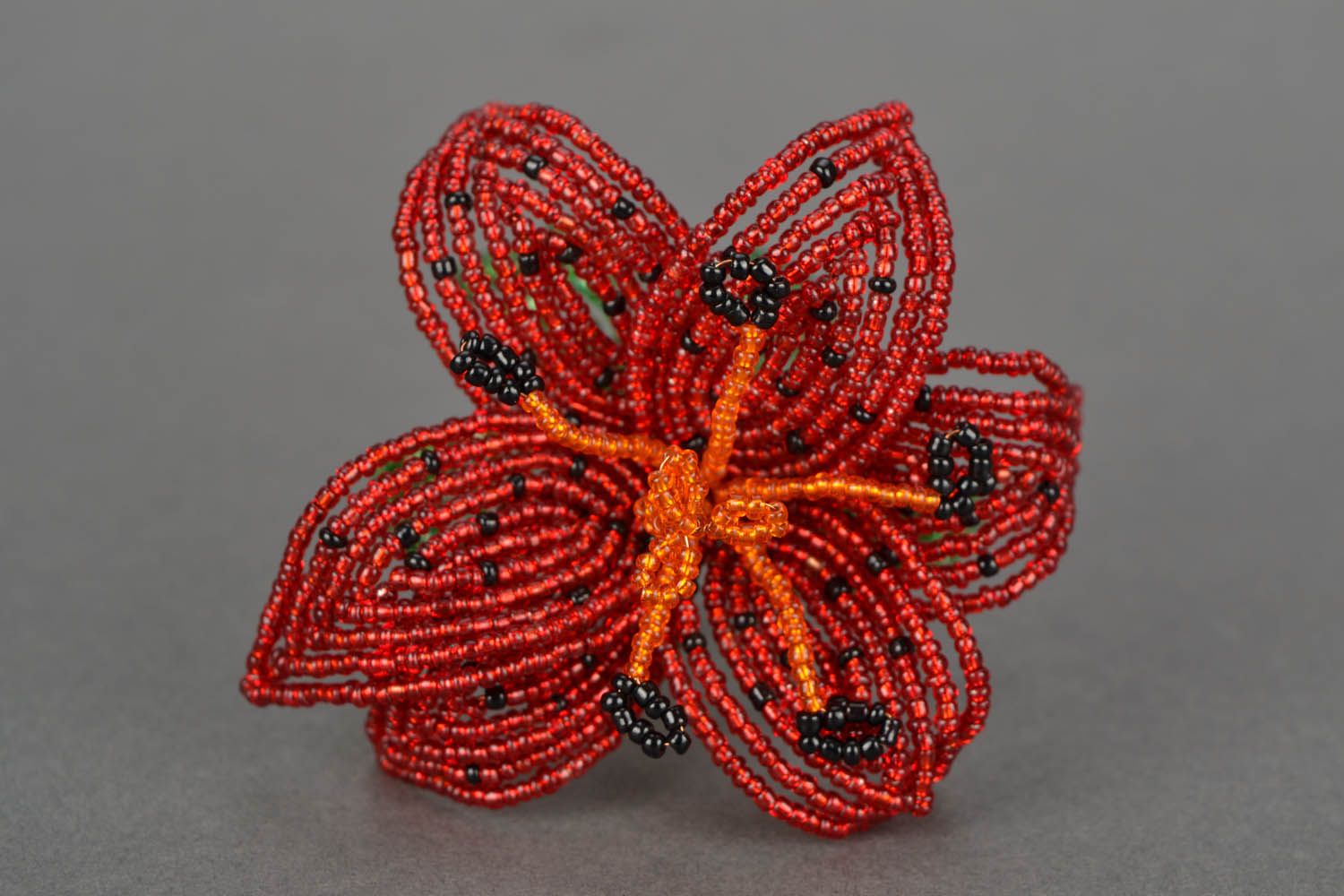 Red lily made of beads photo 5