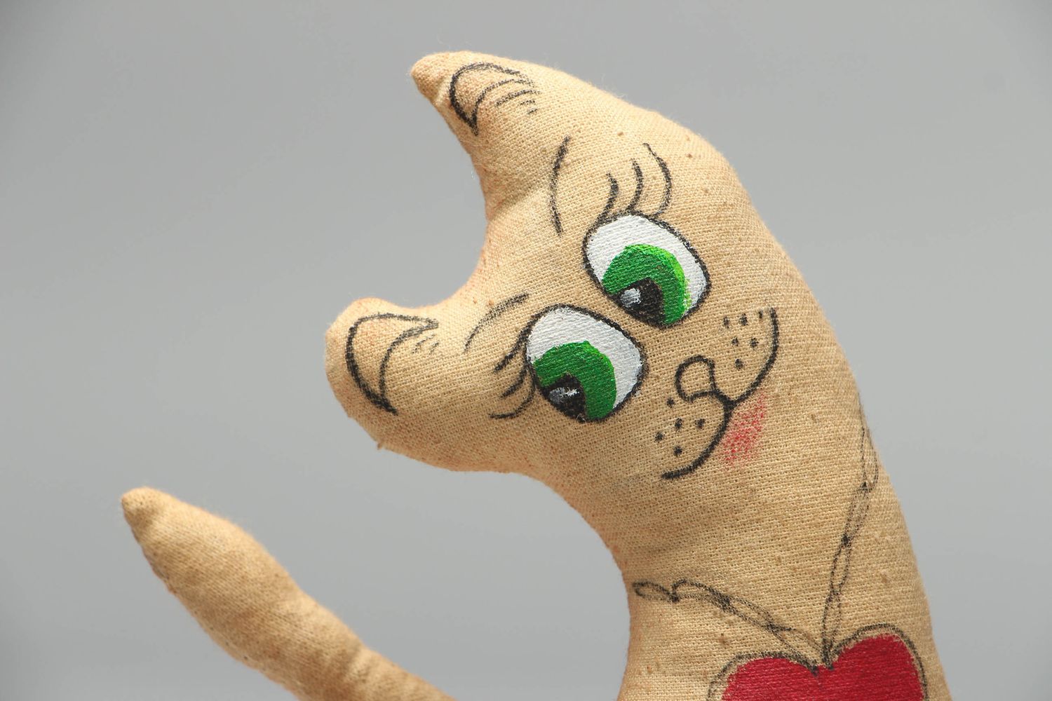 Мягкая игрушка из бязи с росписью акриловыми красками Котик фото 2