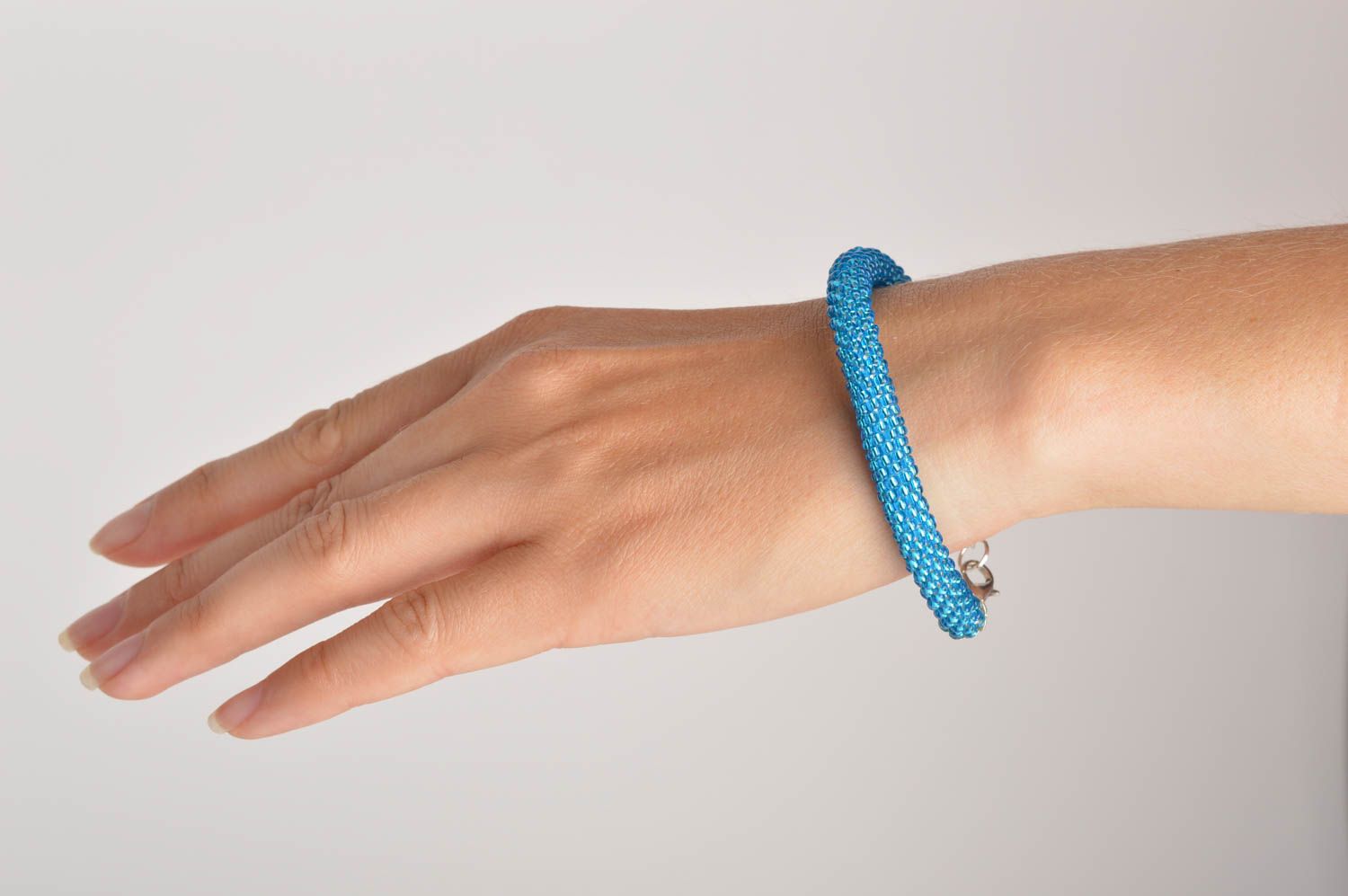 Handmade blue beaded bracelet elegant wrist bracelet feminine accessory photo 5