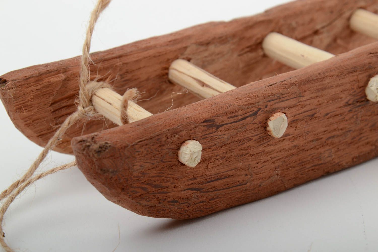 Санки из дерева ручной работы игрушка для детей и интерьера авторская красивая фото 4