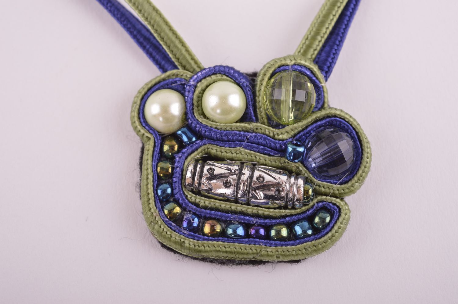 Soutache pendant handmade soutache pendant embroidered pendant with beads photo 3
