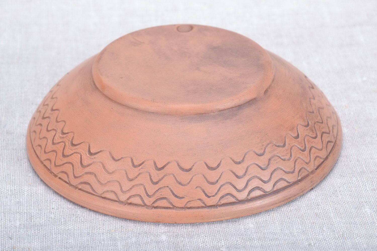 Keramik Schüssel mit Schnitzerei foto 4