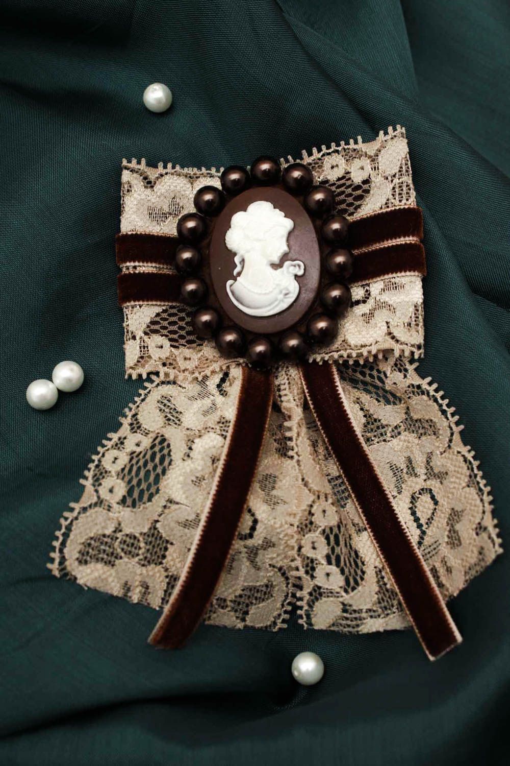 Broche camée Bijoux fait main en dentelle Accessoire femme dentelle originale photo 1