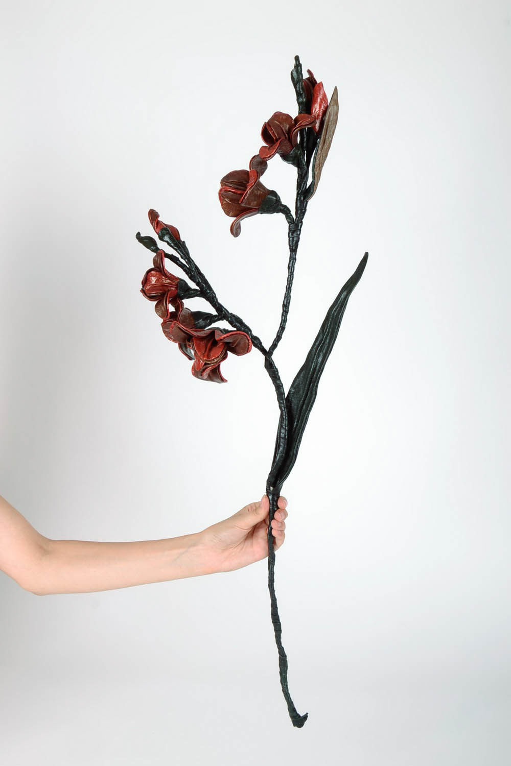 Fleur décorative en cuir faite main photo 5