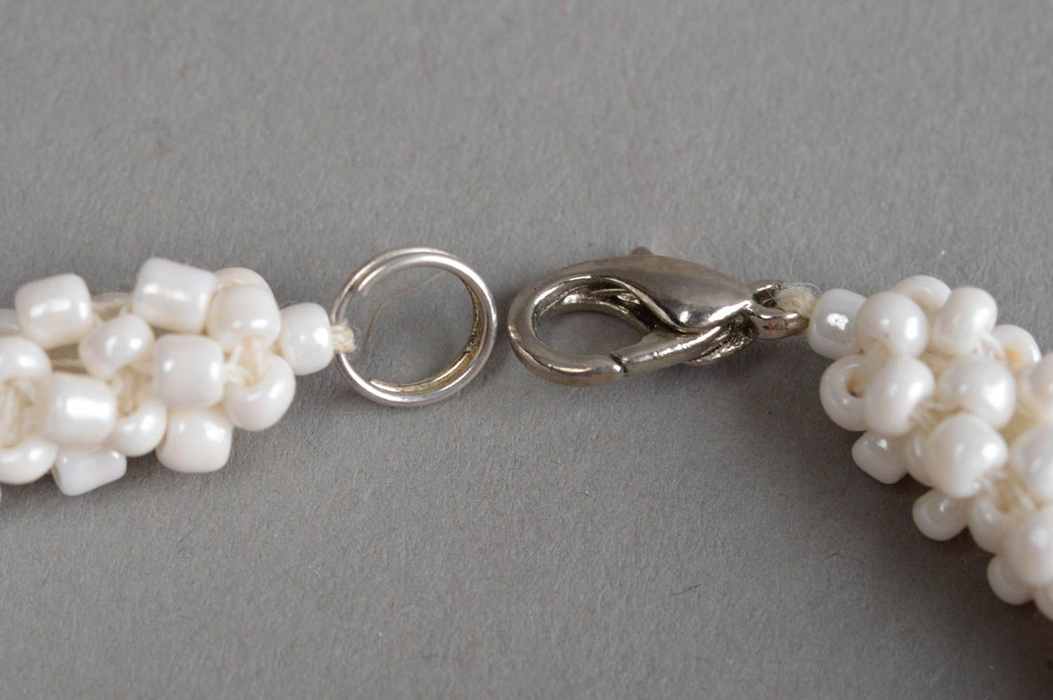 Collier spirale Bijou fait main Cadeau femme perles de rocaille blanc design photo 4