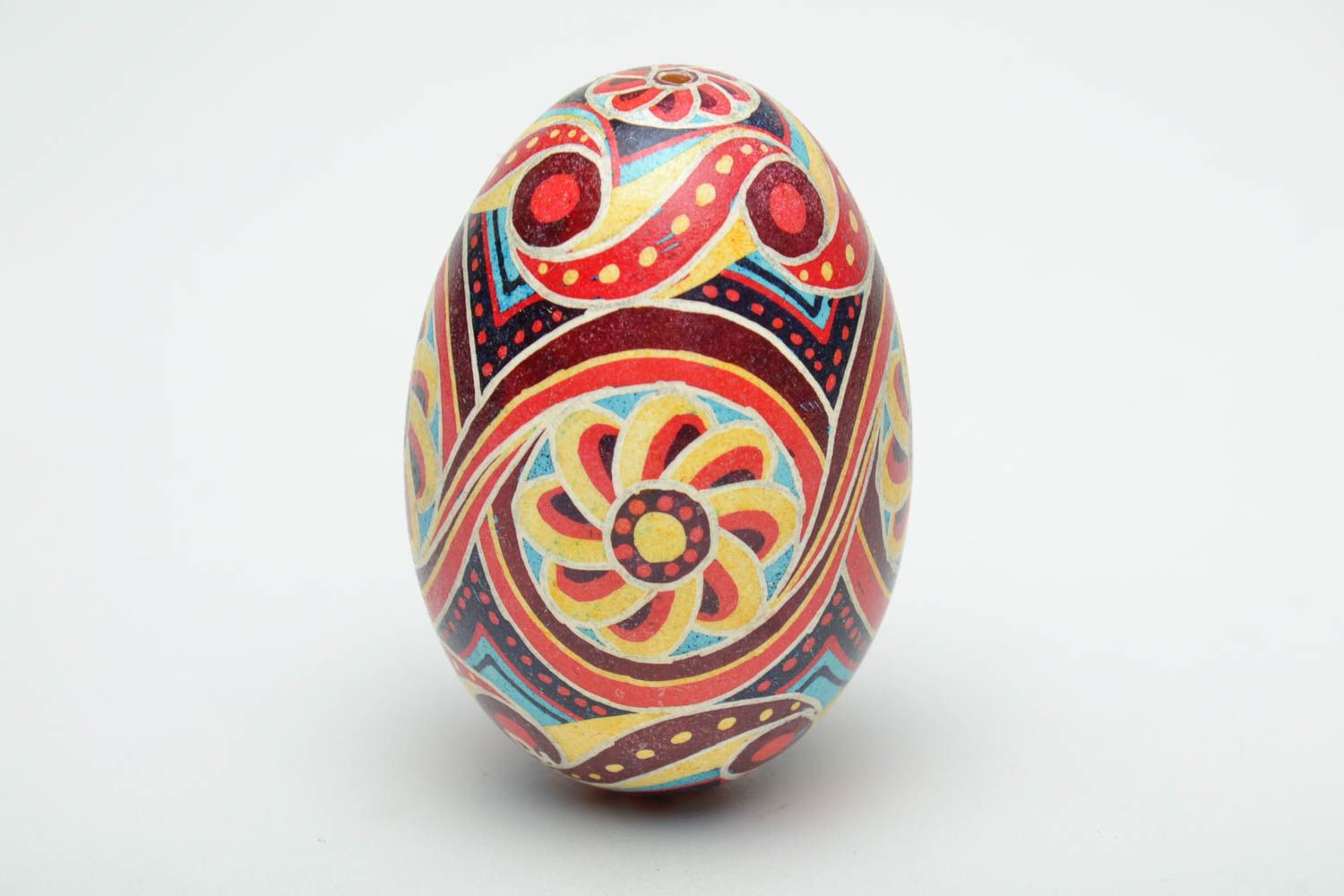 Oeuf de Pâques décoratif fait main original avec bel ornement ukrainien photo 2
