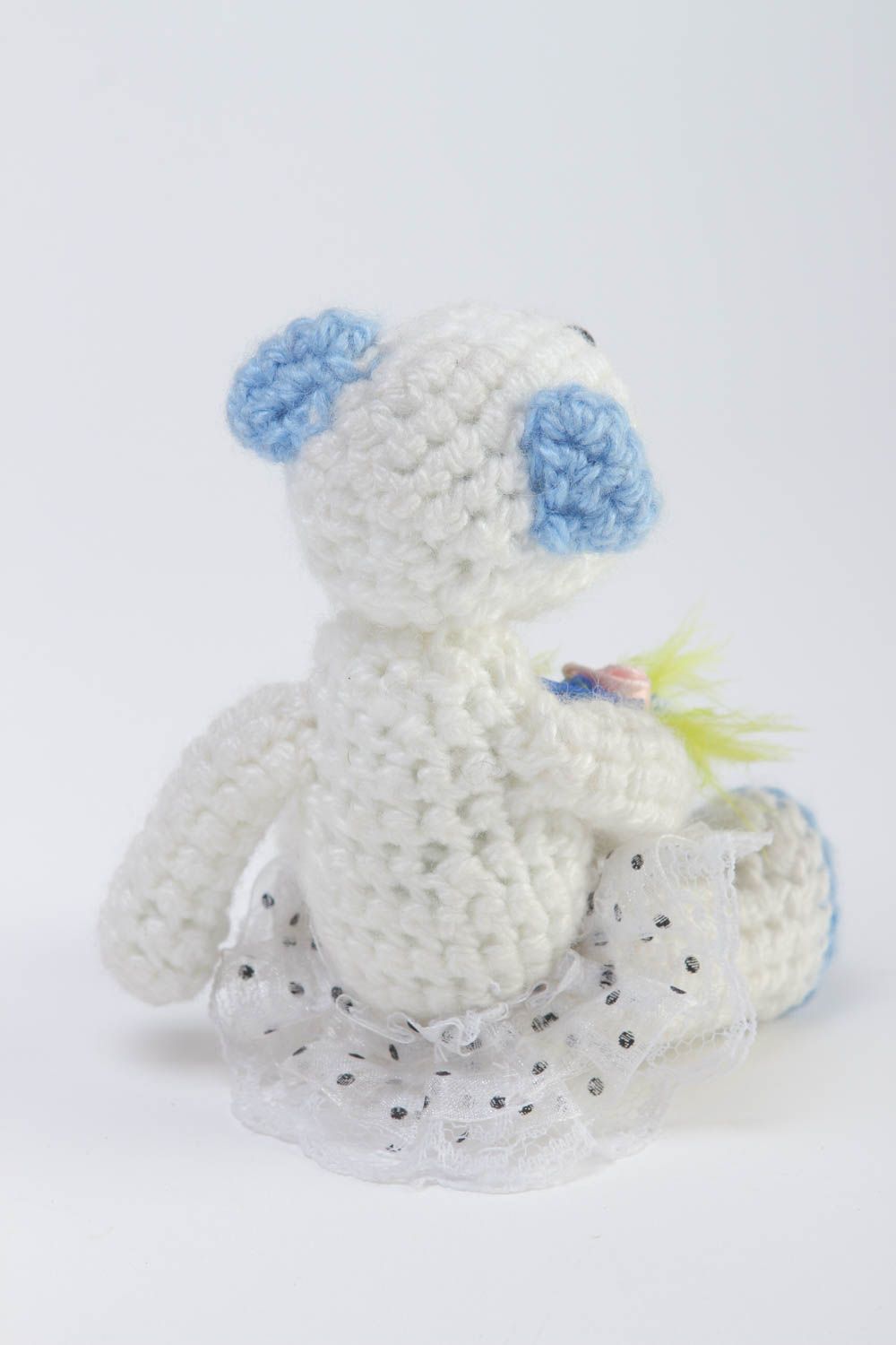 Jouet tricoté Peluche faite main ourson blanc-bleu avec fleurs Cadeau enfant photo 4