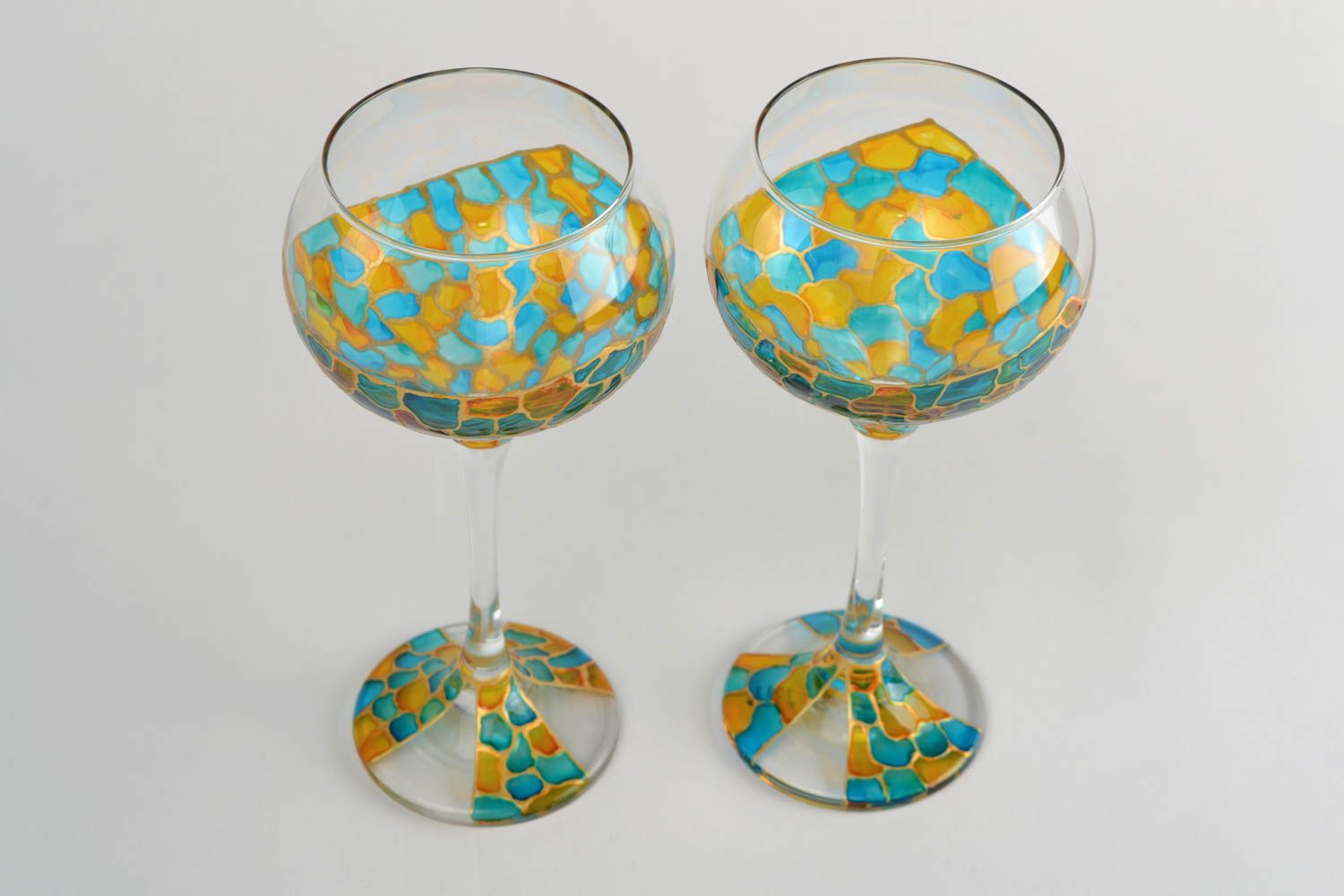 Handgemachte Weingläser aus Glas mit Vitrage Farben Bemalung 2 Stück bunt schön foto 1