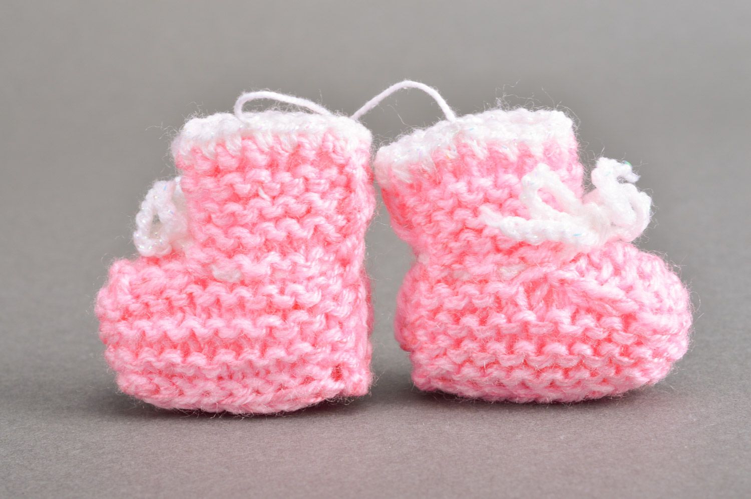 Handmade decorative wall hanging baby shoes knitted of semi-woolen pink threads photo 2