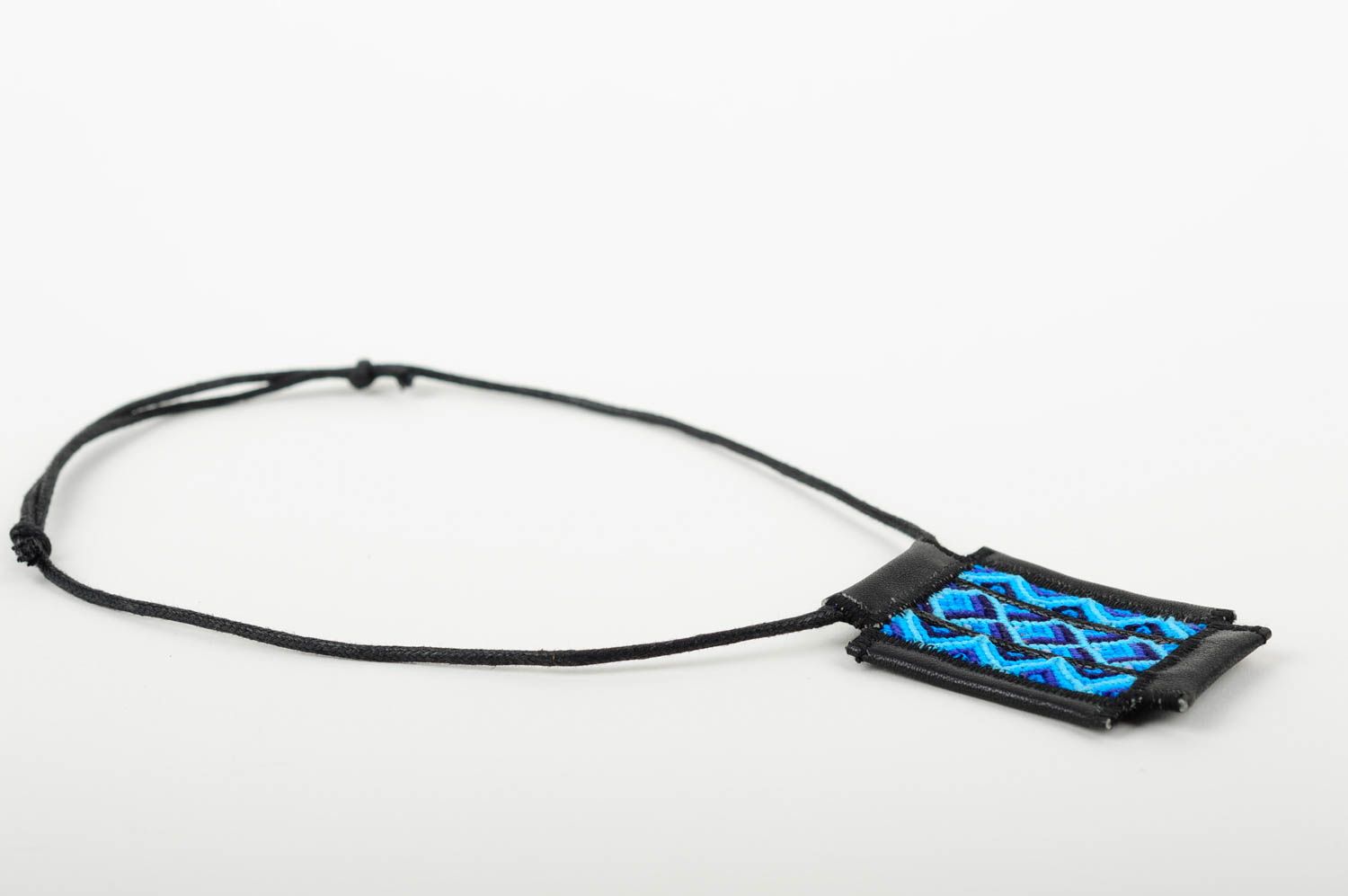 Handmade Schmuck Halskette mit Anhänger Damen Modeschmuck schöner Schmuck blau foto 3