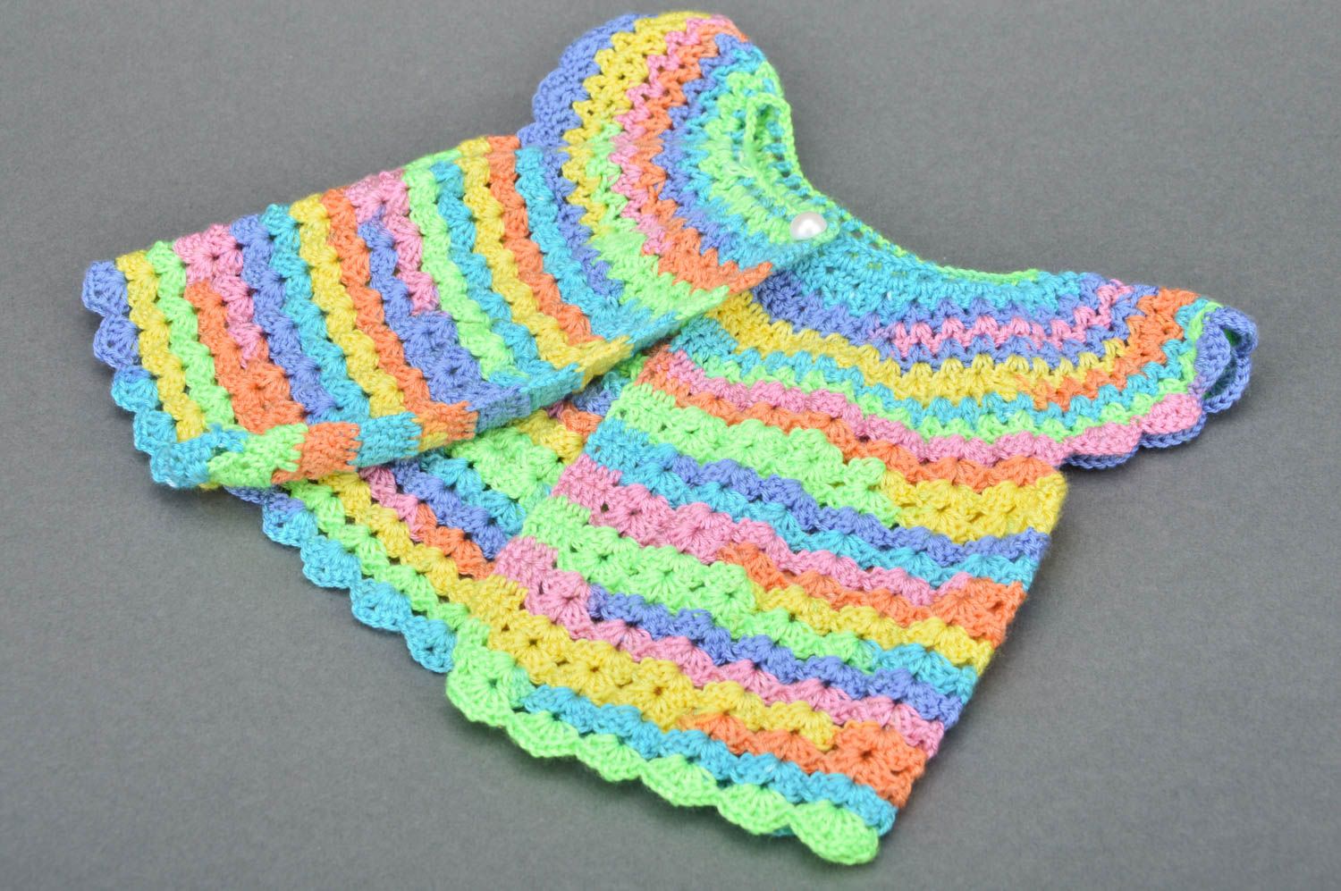 Gilet pour bébé tricoté multicolore fait main design original pour fille photo 3