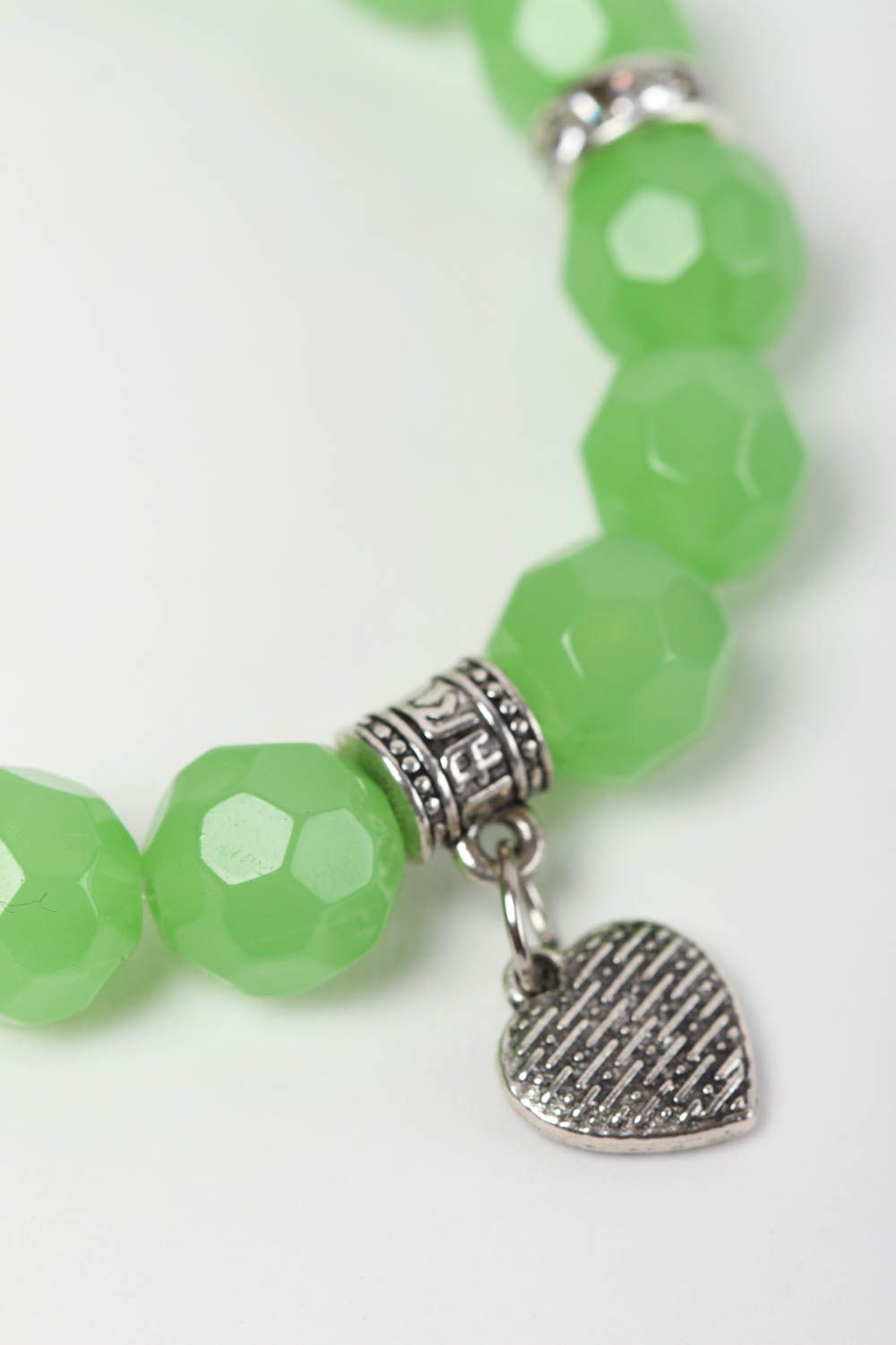 Light gemstone green beads bracelet with metal heart shape charms for women  photo 3
