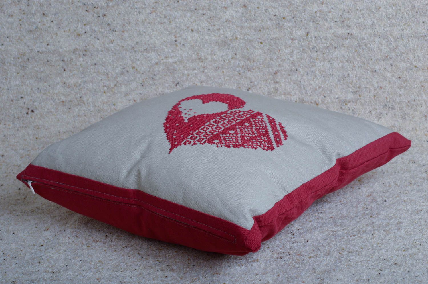 Подушка на диван ручной работы декоративная подушка красивая вышитая подушка фото 2