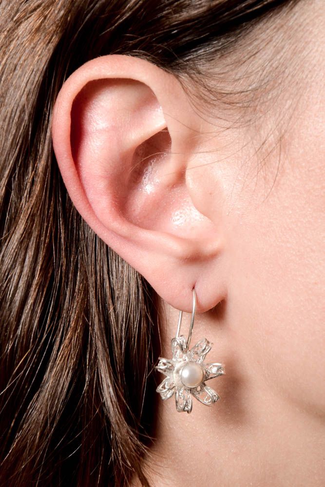 Boucles d'oreilles faites main Bijou argent fleurs Accessoire pour femme photo 1