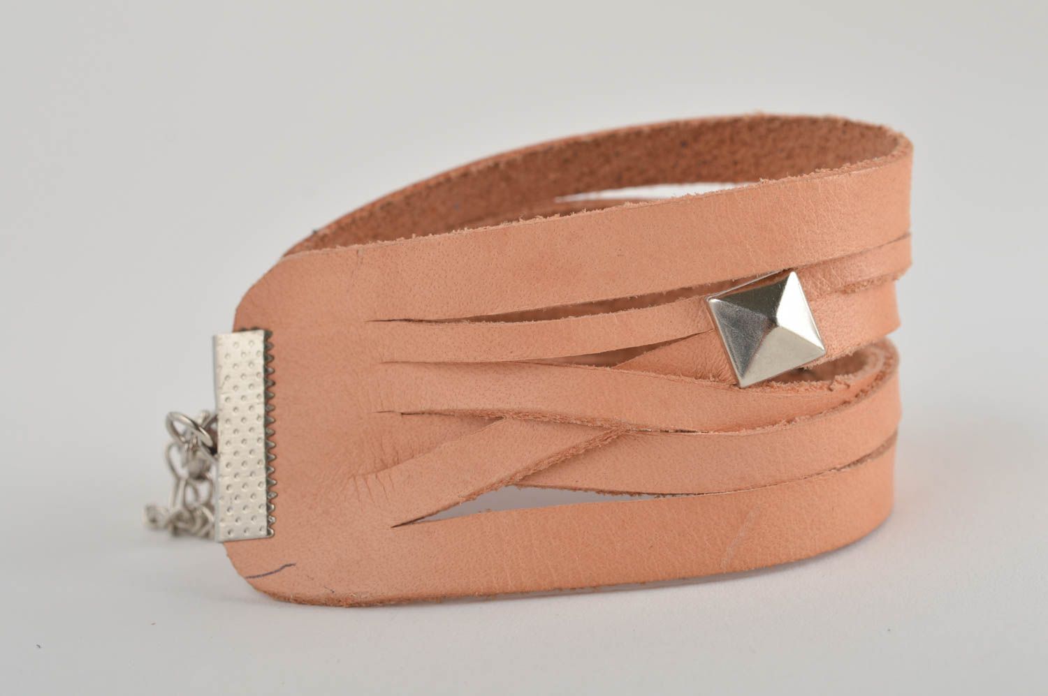 Handmade Designer Schmuck Leder Armband Accessoire für Frauen in Beige breit foto 3