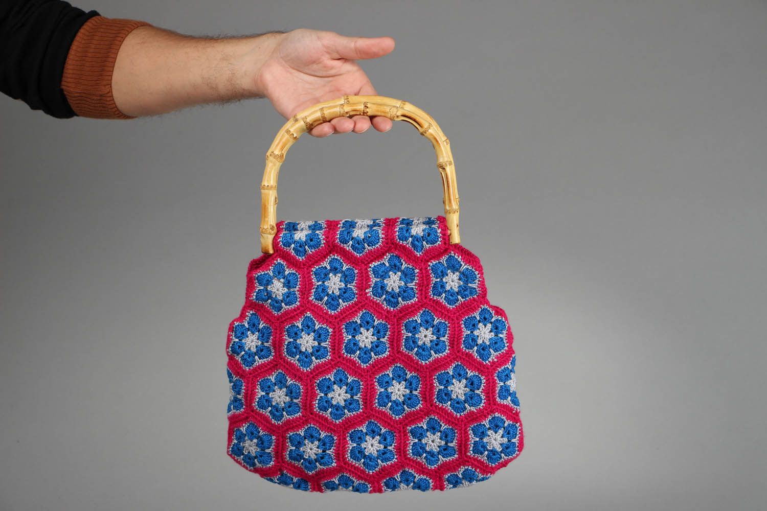 Blue and red crochet purse photo 5
