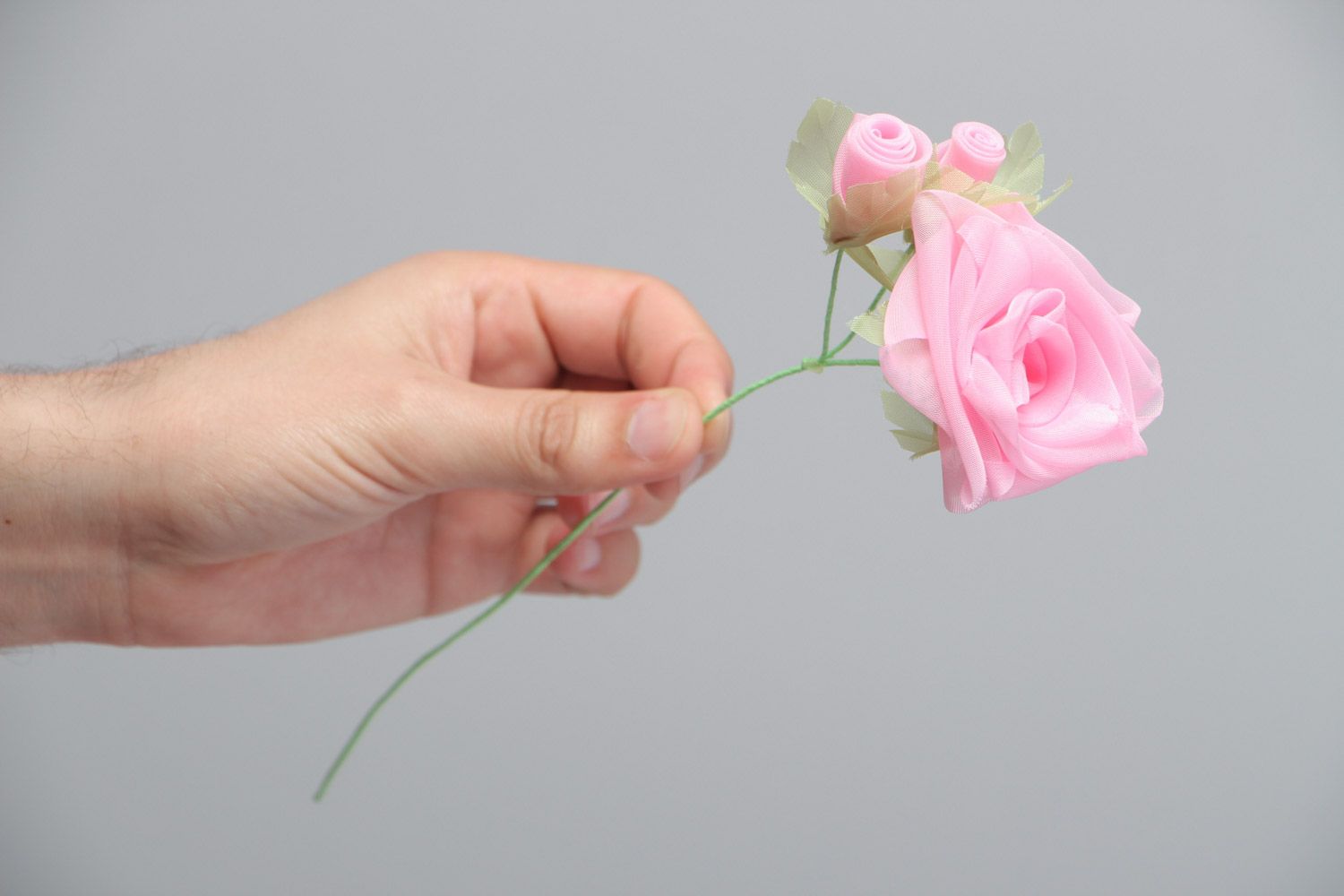 Искусственная роза из шифона розовая ручной работы нежная красивая с бутончиками фото 5