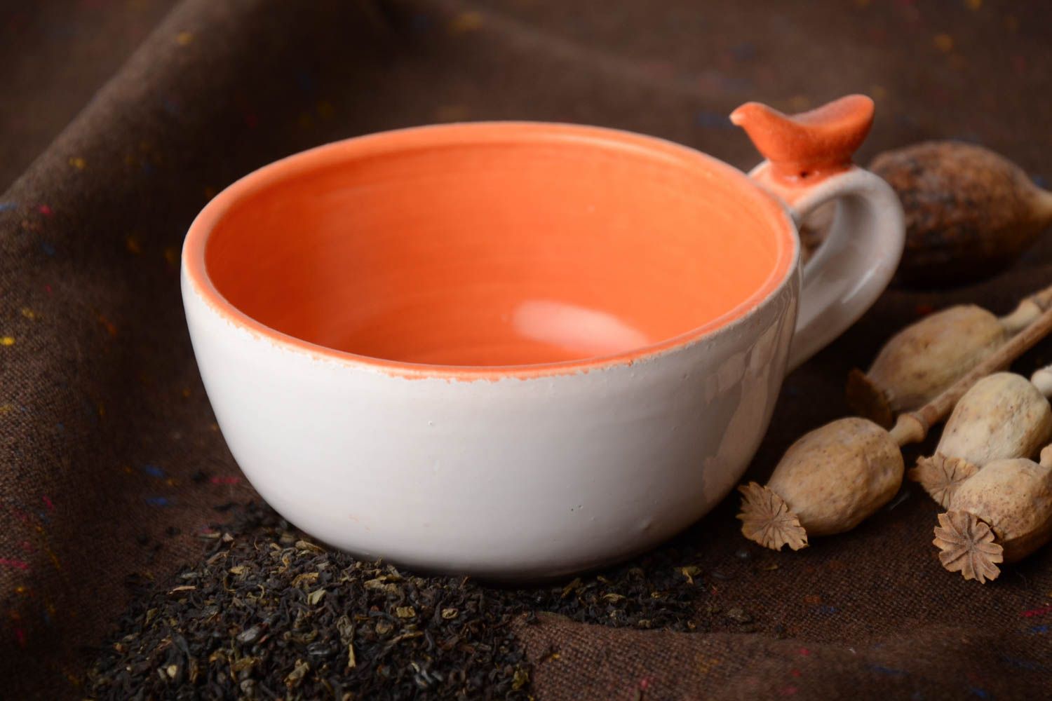 Handgemachte glasierte Tasse aus Ton mit Vogel weiß orange 200 ml foto 1