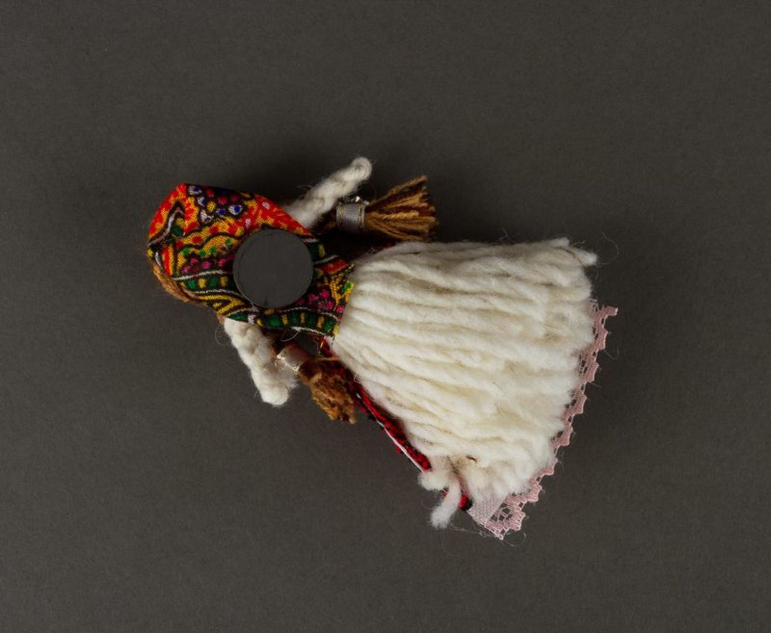 Magnete fatto a mano bambola talismano etnica decorazioni di frigorifero
 foto 4