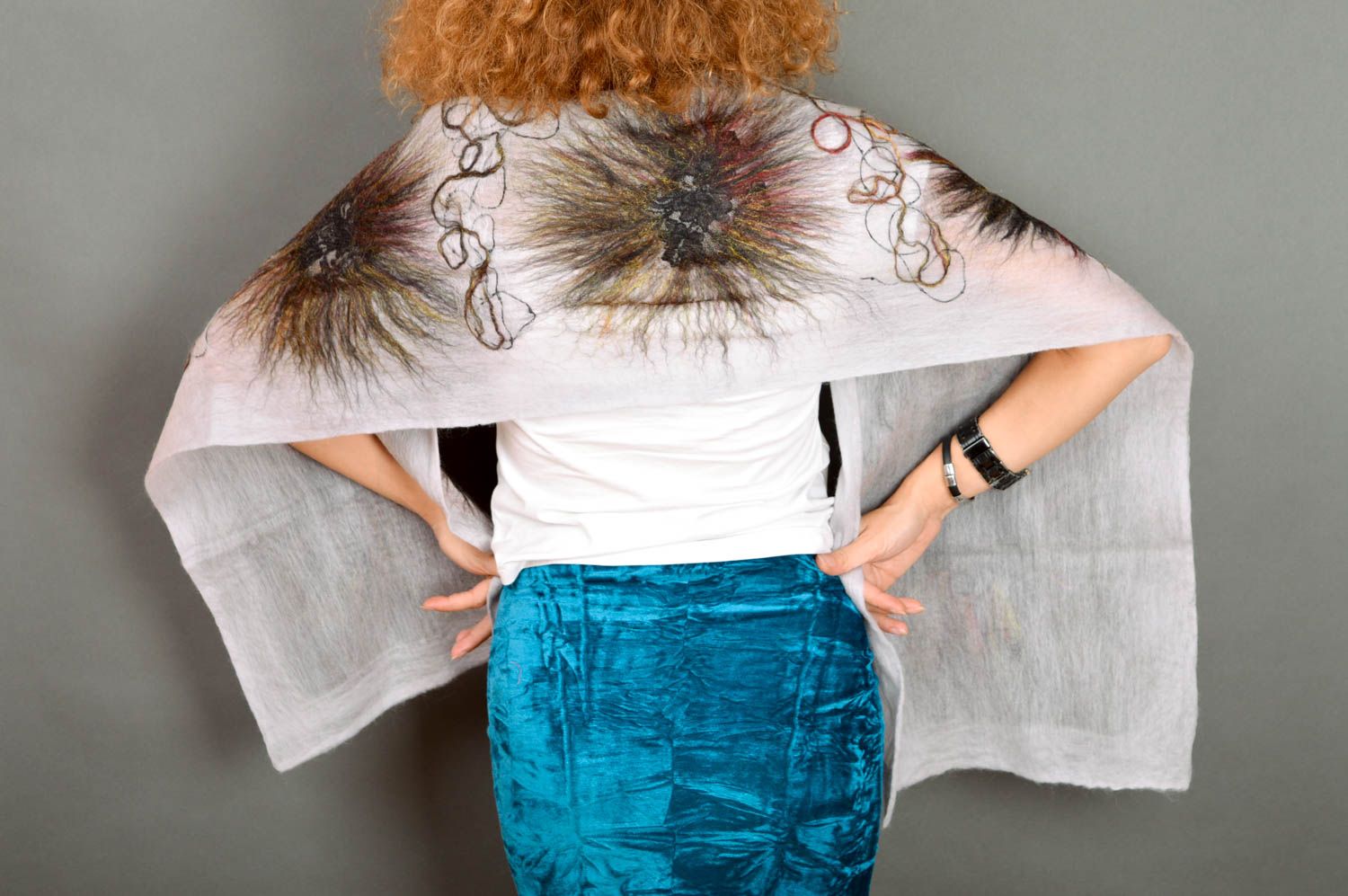 Modischer gefilzter Schal Frauen Accessoire brauner Schal warmer Schal handmade foto 5