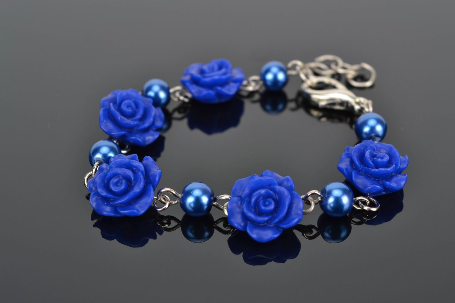 Beau bracelet en pâte polymère avec fleurs bleues fait main bijou pour femme photo 1