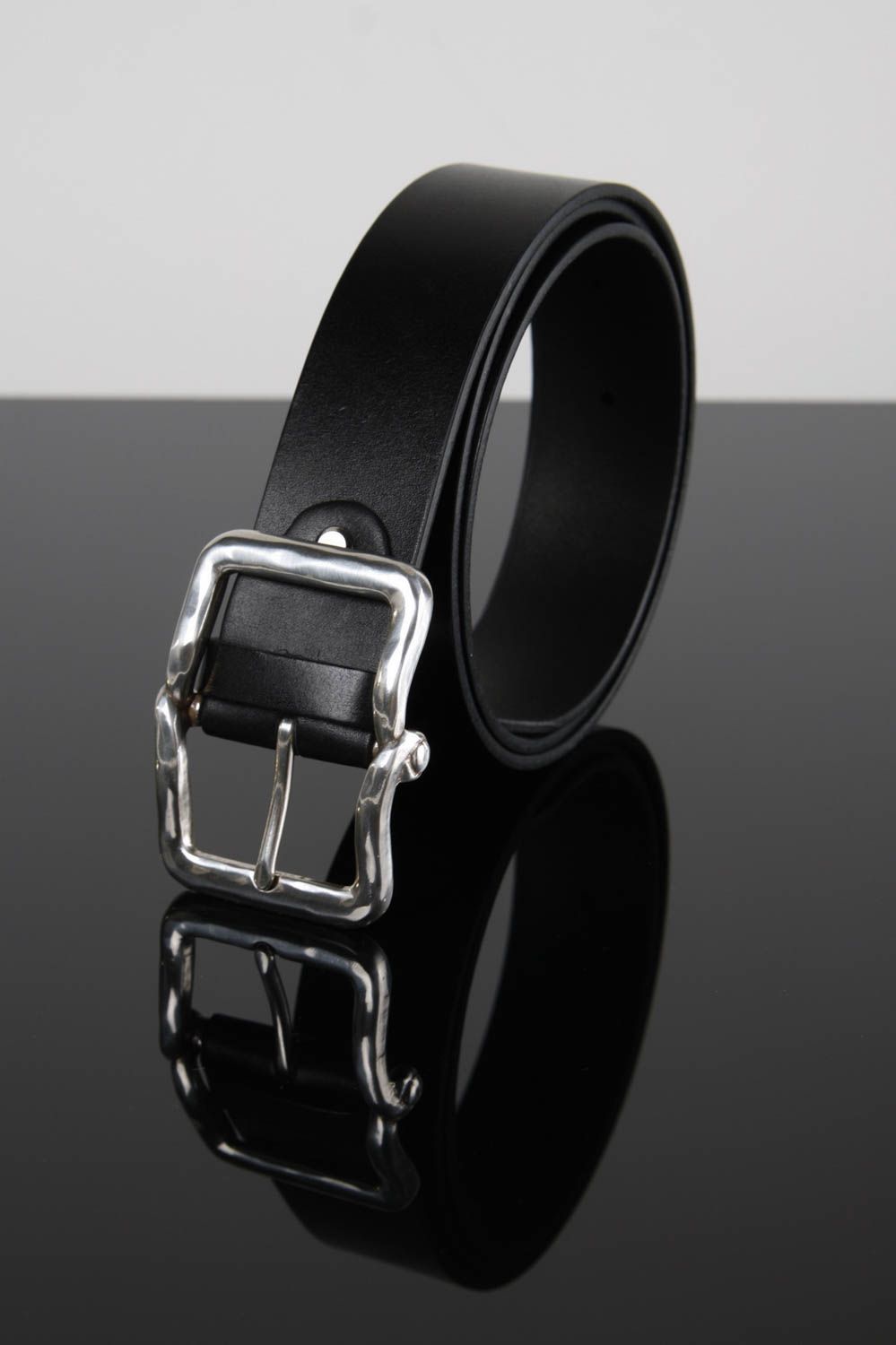 Cinturón de cuero natural accesorio de moda hecho a mano ropa masculina foto 1