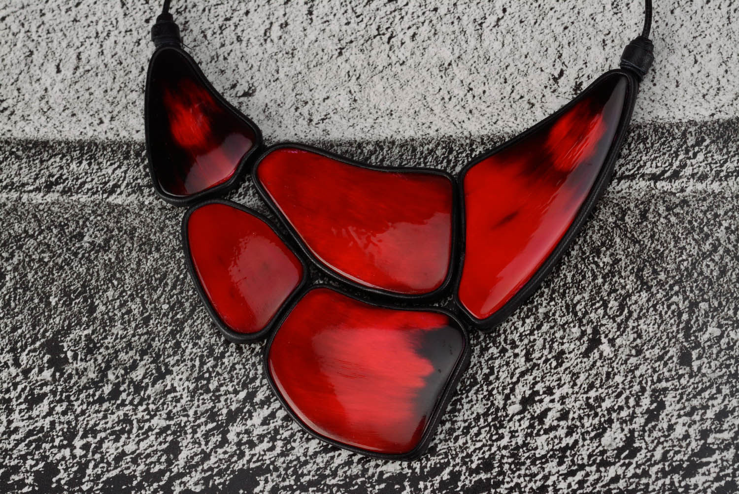 Red Necklace Made of Cow Horn photo 1