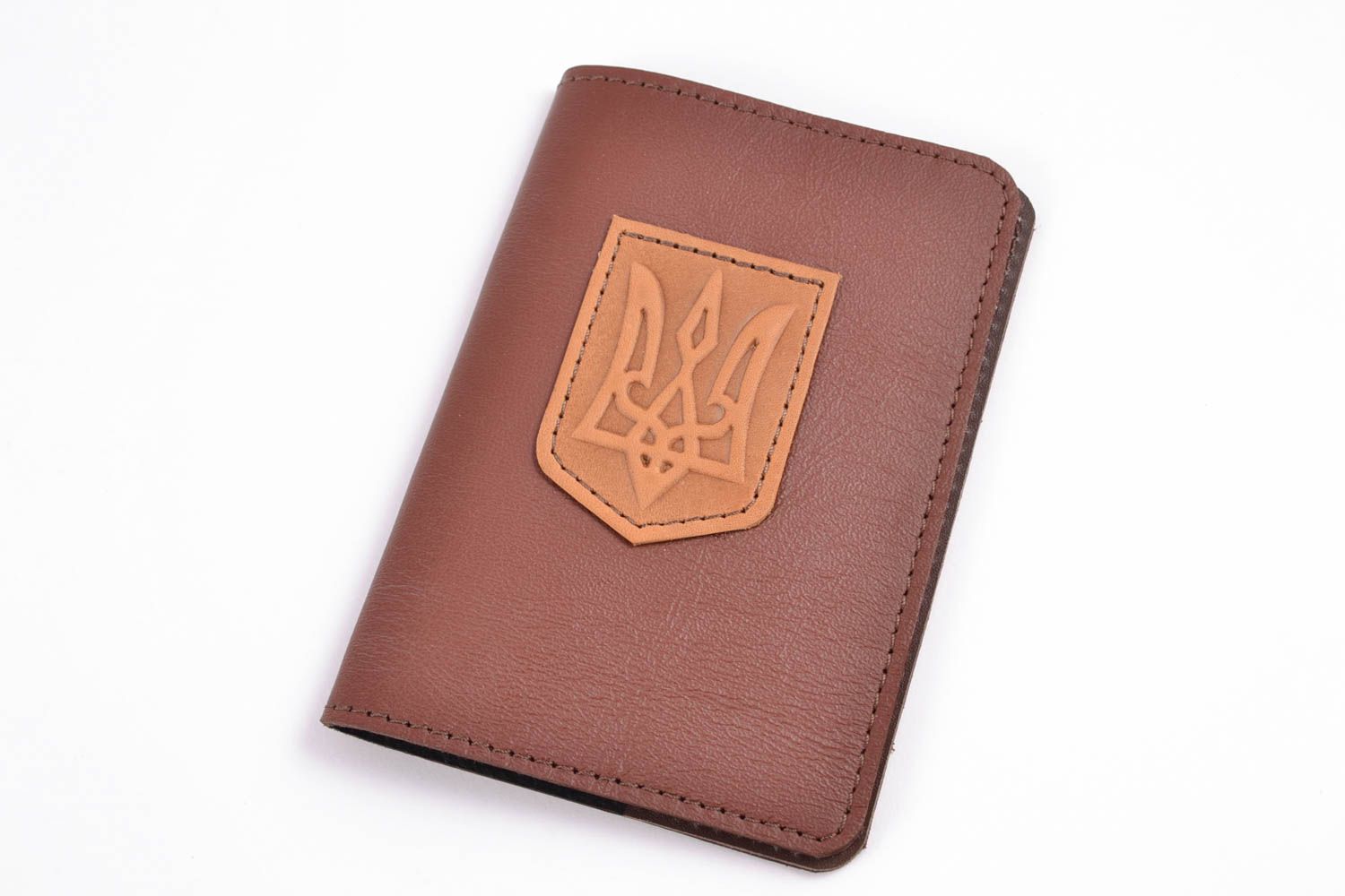 Étui pour passeport en cuir naturel avec trident fait main marron photo 4