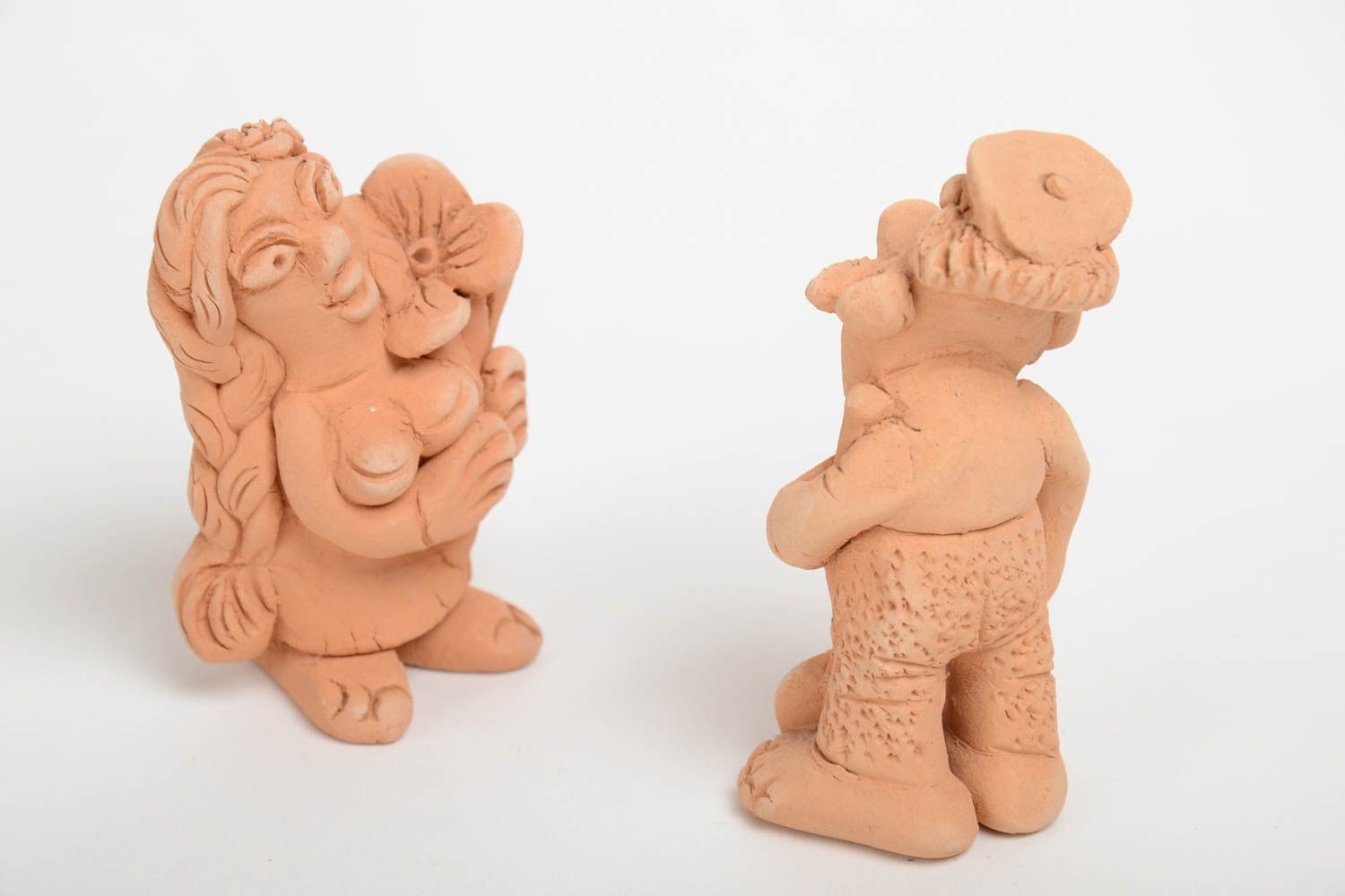 Figurines décoratives en terre cuite faites main amusantes 2 pièces Couple photo 4