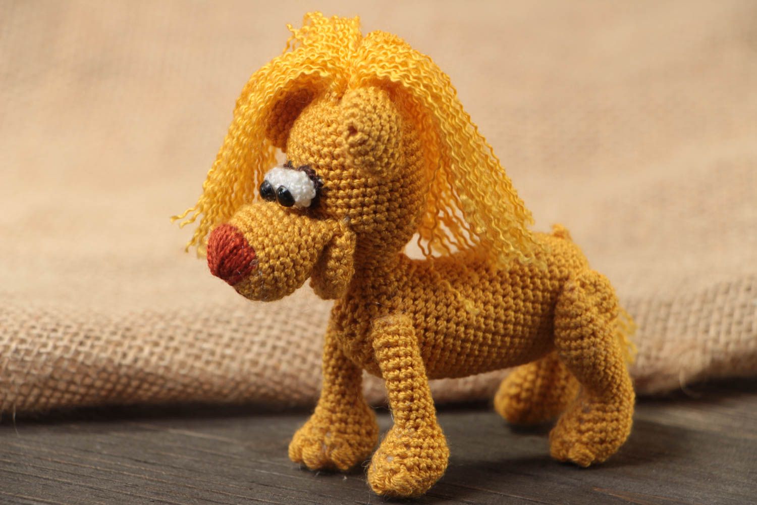 Juguete de peluche tejido con forma de cachorro de león lindo infantil artesanal foto 1