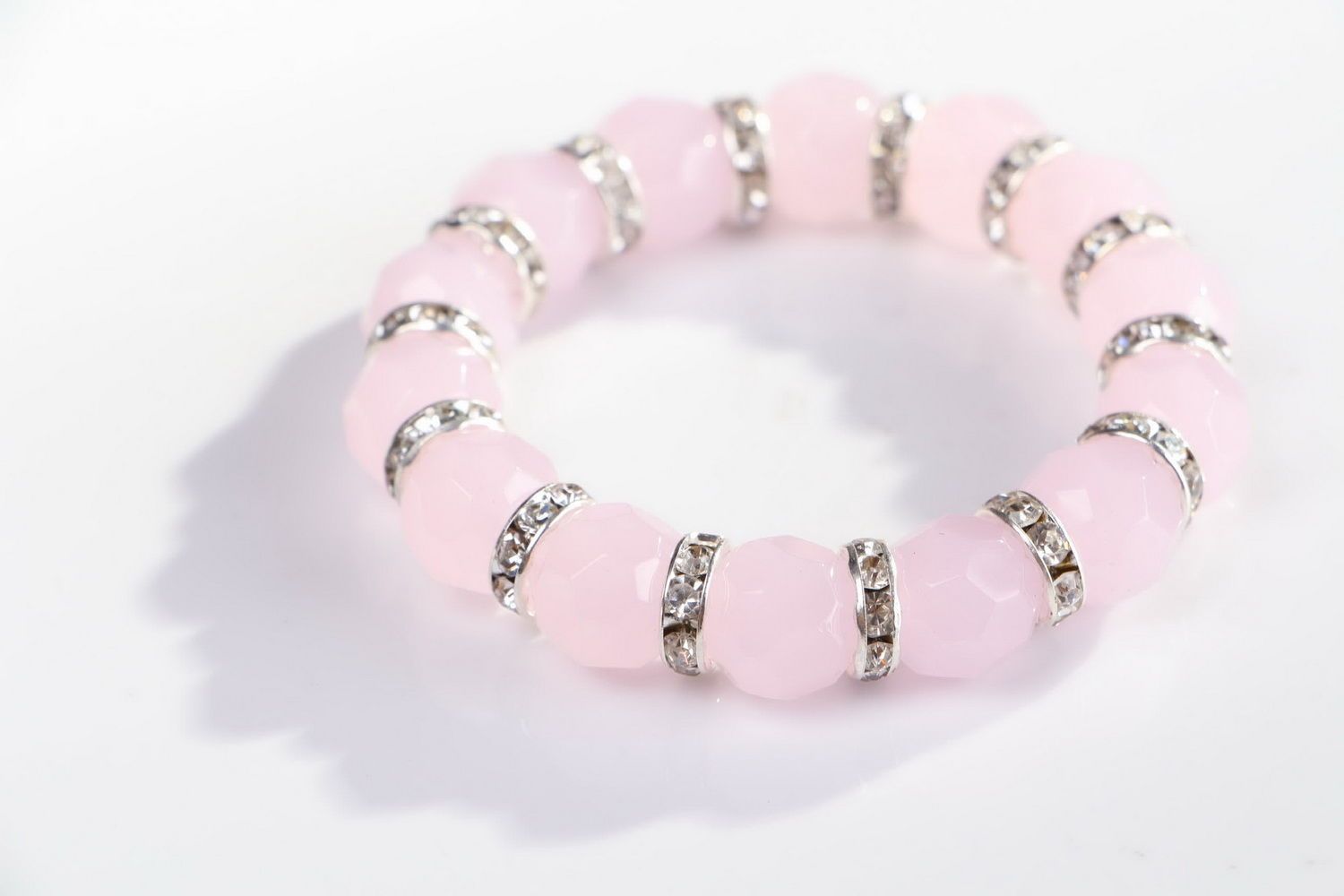 Bracelet with pink quartz on elastic band photo 3