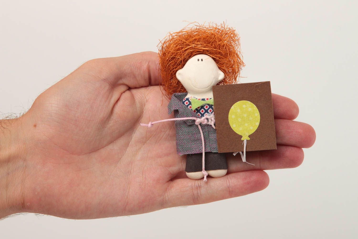 Handmade Deko Hänger Designer Puppe aus Gips Haus Deko Junge mit Luftballon  foto 5