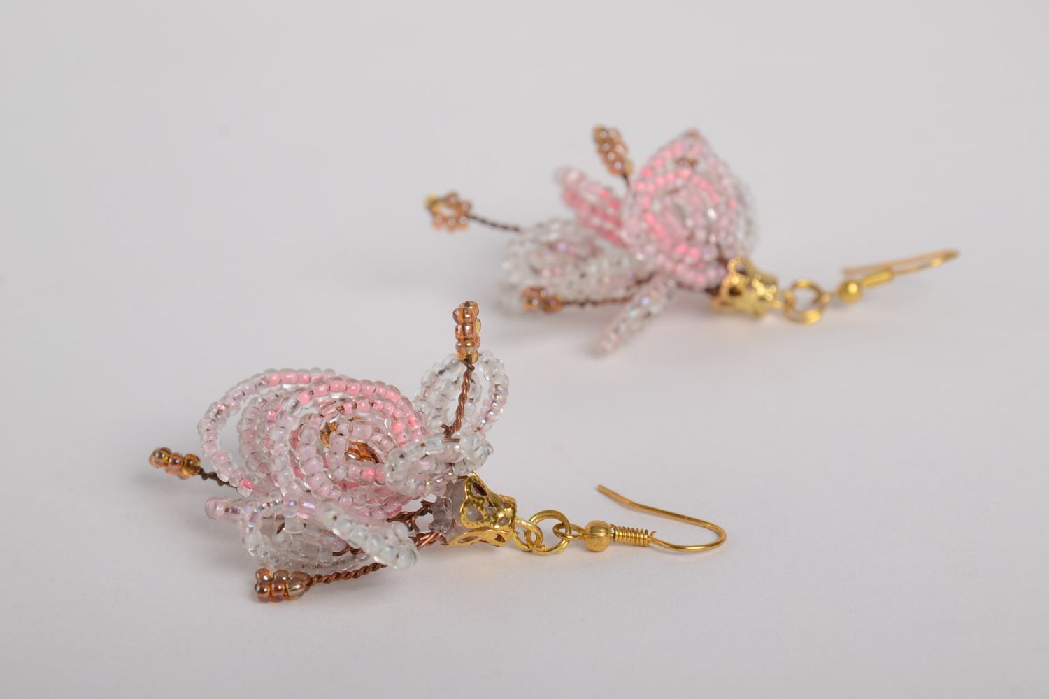 Ohrringe aus Draht Handmade Ohrringe feiner Glasperlen Schmuck in Rosa foto 4