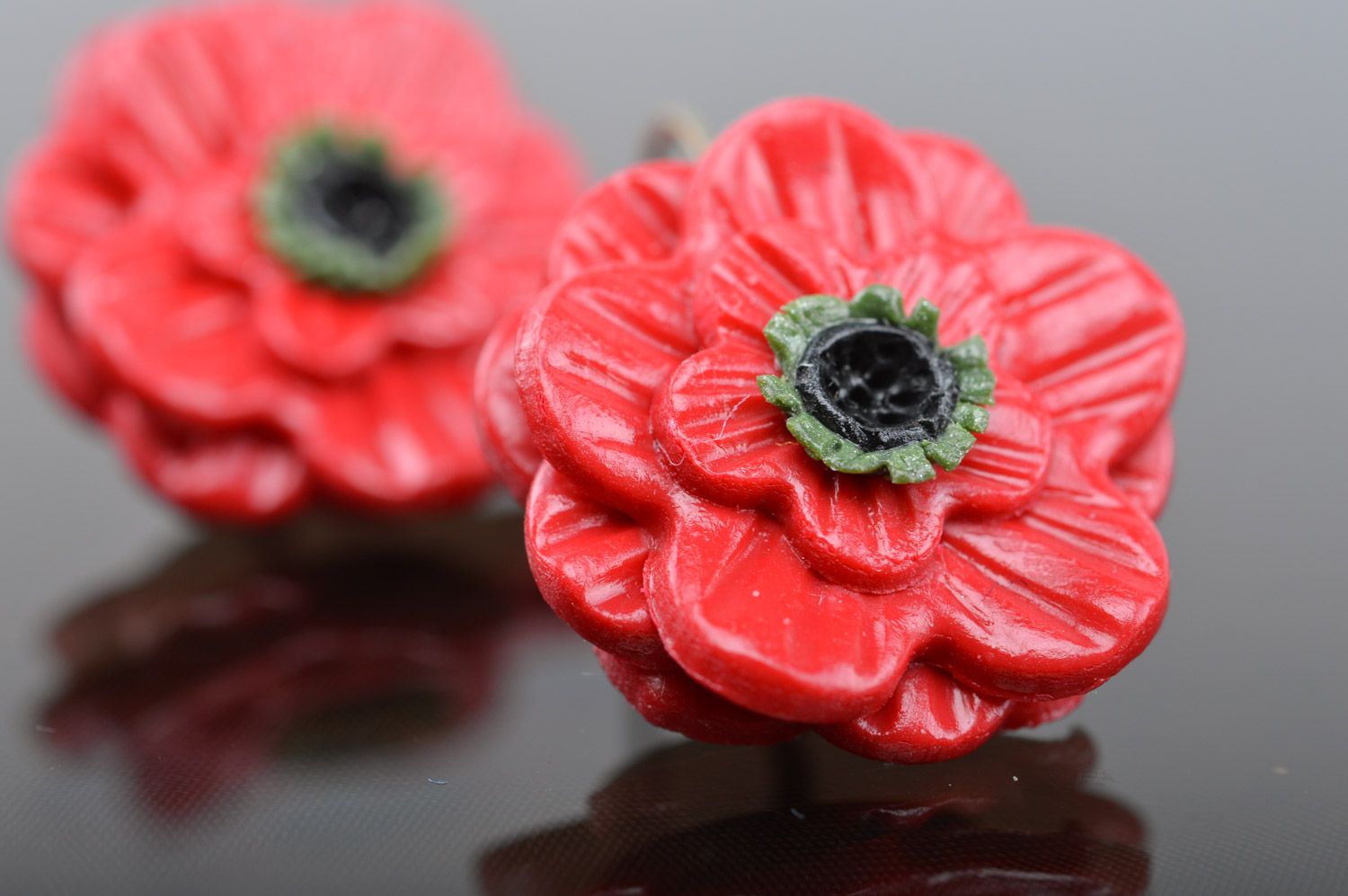 Unusual festive polymer clay flower earrings in the shape of red poppies photo 2