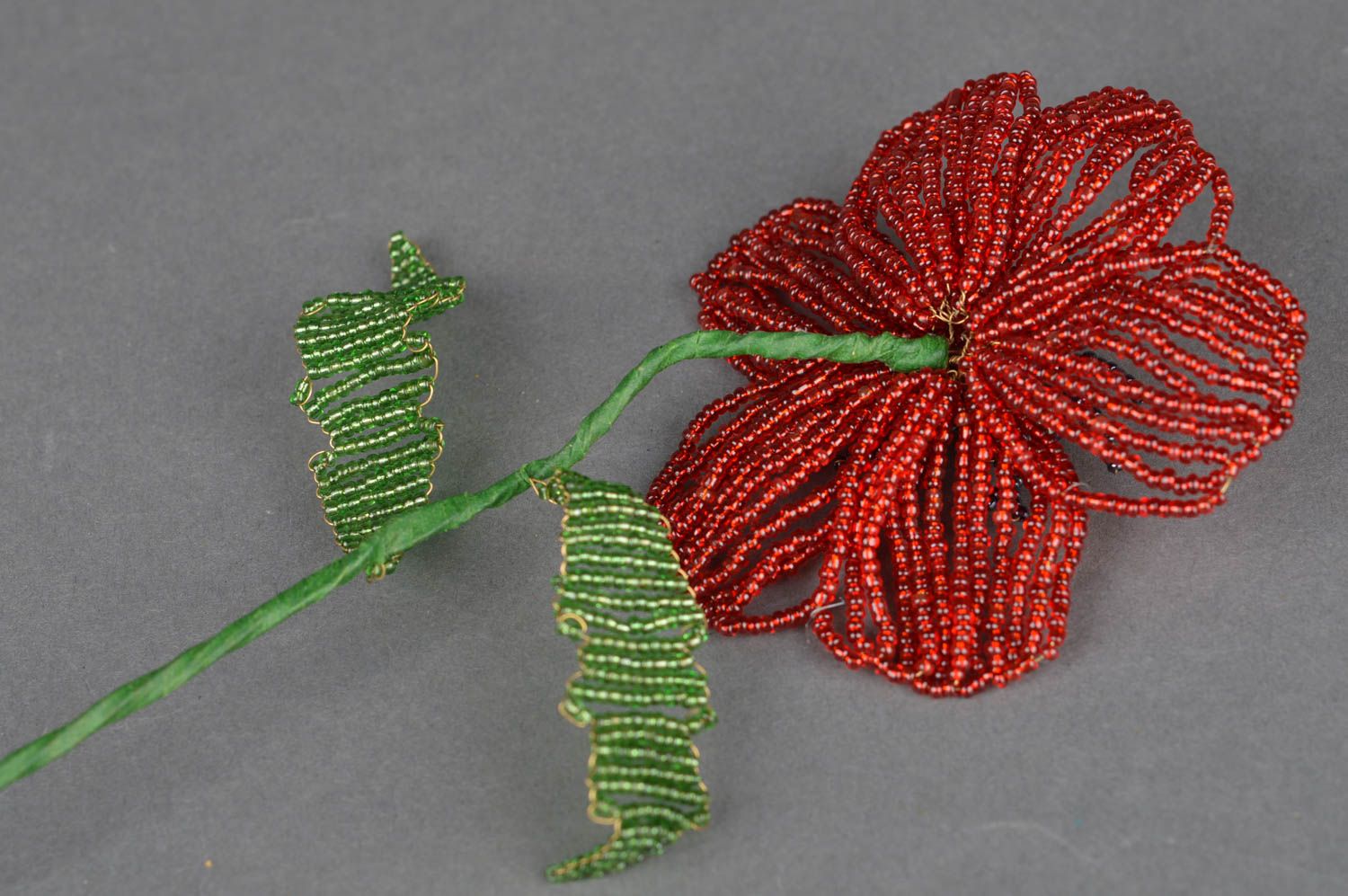 Fleur en perles de rocaille faite main pavot rouge décoration originale photo 5