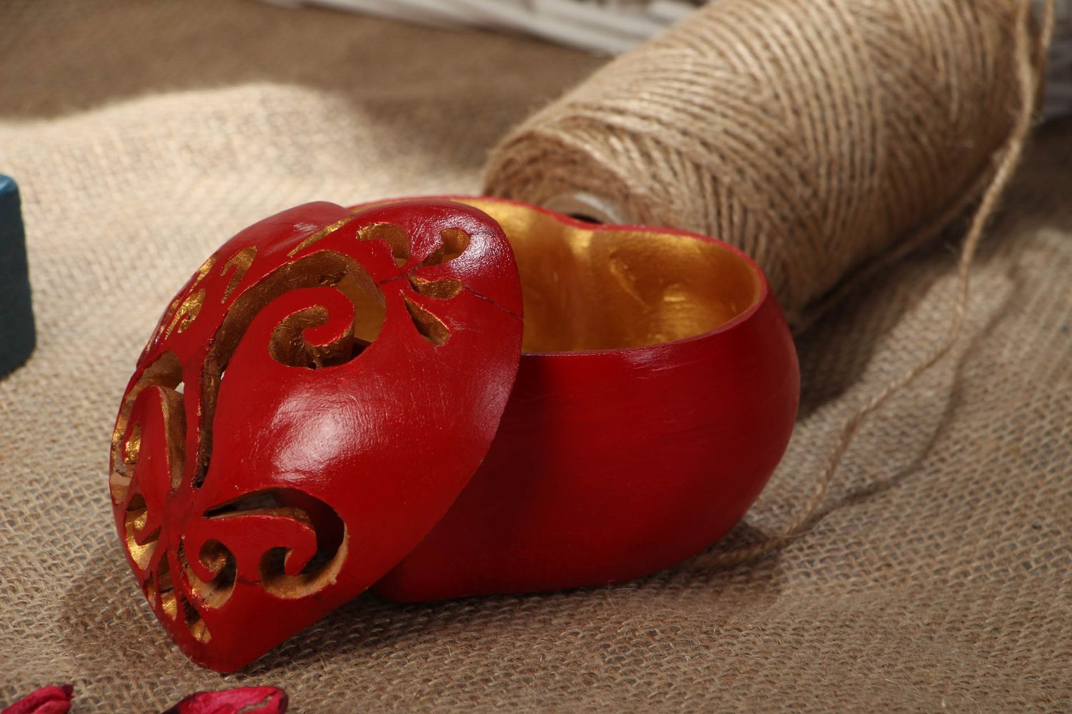 Cofanetto in ceramica fatto a mano scatola a forma di cuore regalo per donna foto 5