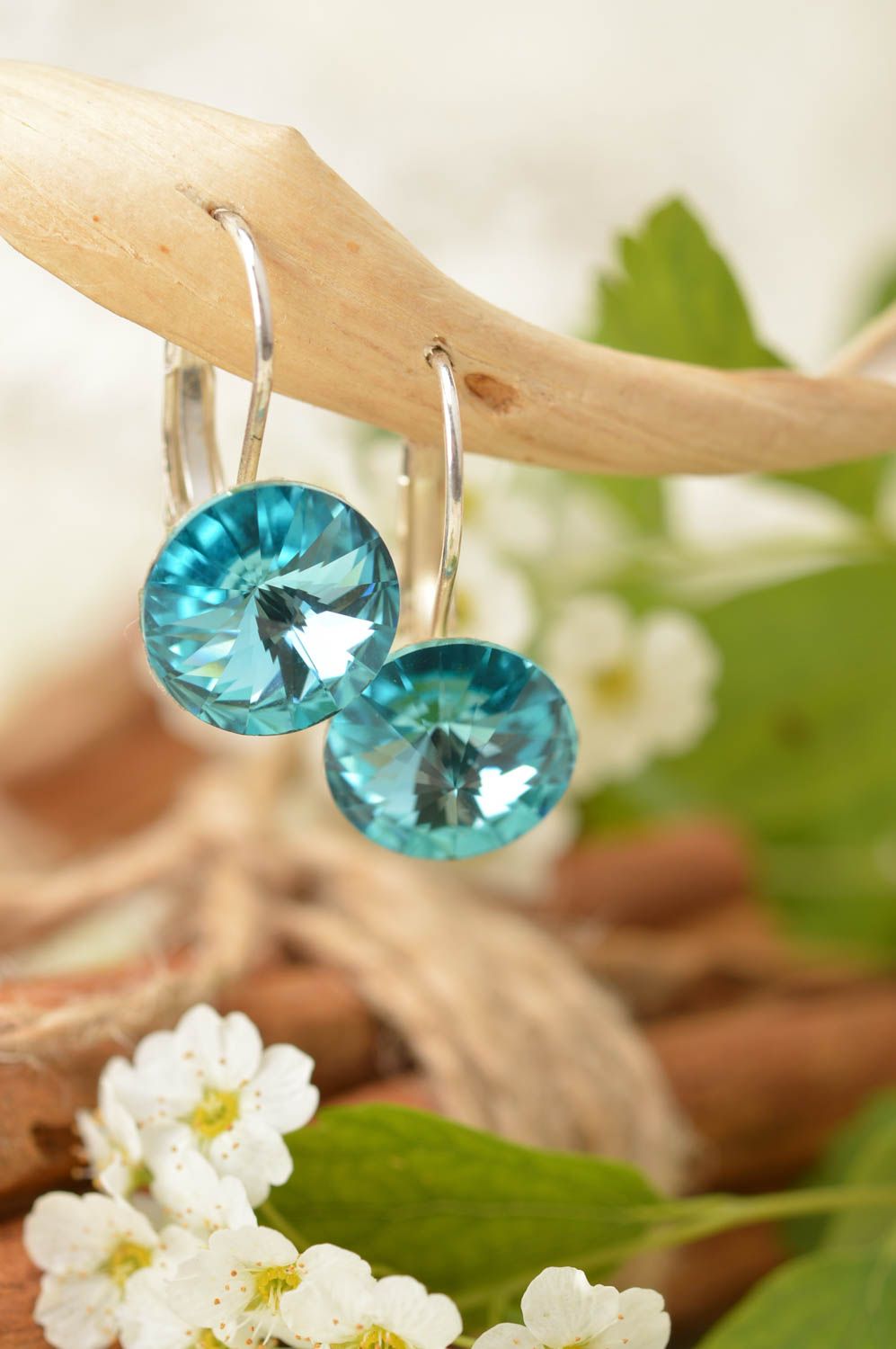 Lange Ohrringe aus österreichischen Kristallen in Blau handgemacht originell  foto 1