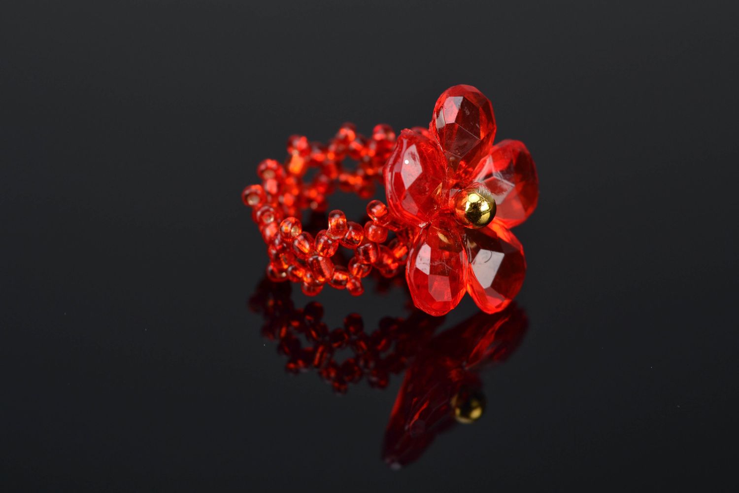 Handmade beaded ring of red color photo 1