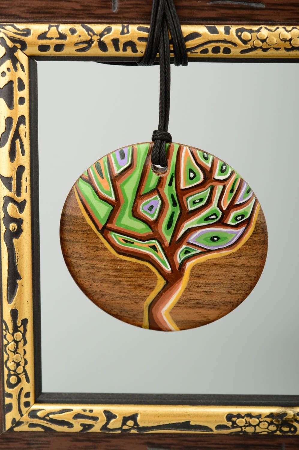 Кулон ручной работы украшение на шею аксессуар из дерева с росписью красивый фото 1