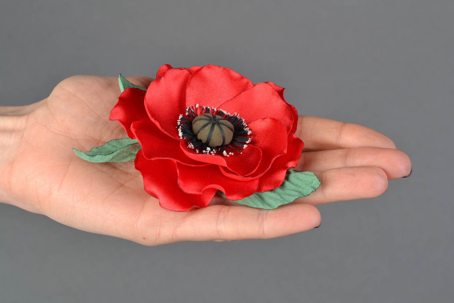 Beautiful hair clip with poppy flower photo 2