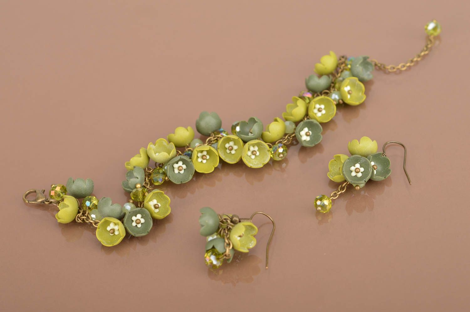 Handmade set of jewelry green cute accessories green earrings and bracelet photo 4