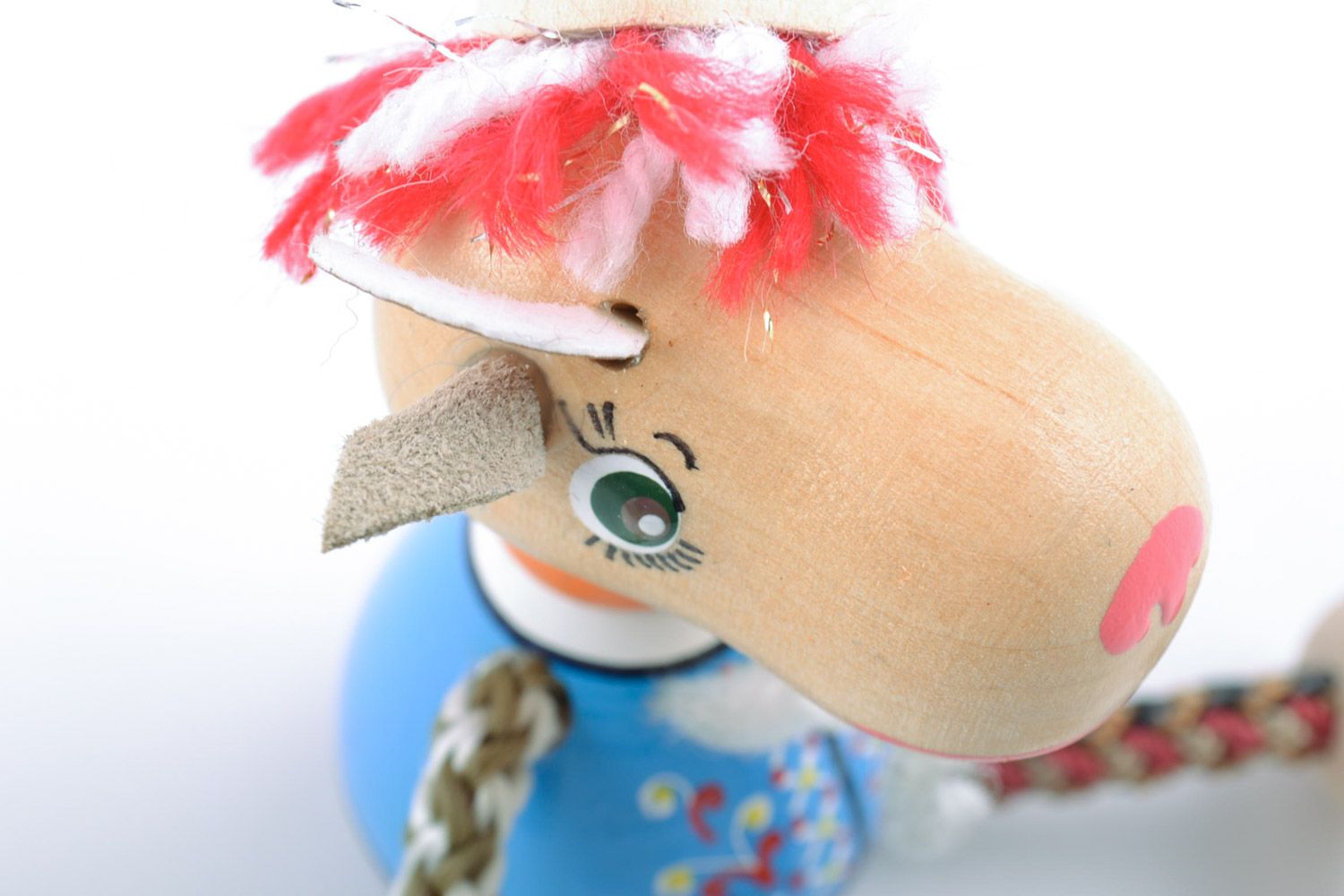 Авторская деревянная эко игрушка из бука с ручной росписью красками Козлик фото 3